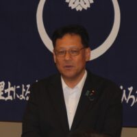 関芳弘　衆議院議員